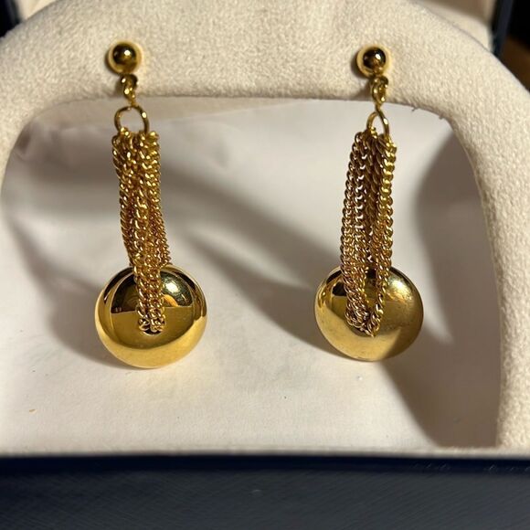 RARE VTG 1991 AVON CONTEMPO PIERCED EARRINGS-GOLDTONE - Picture 1 of 3